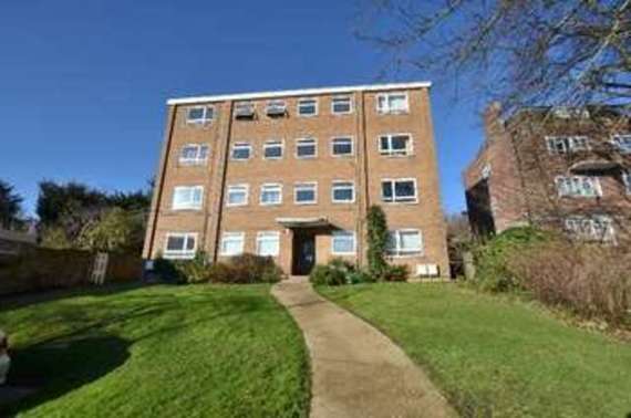 2 bedroom Flat for s...